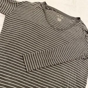 American Eagle Long-Sleeve Top